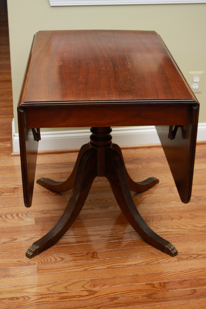 Duncan Phyfe Style Drop Leaf Table