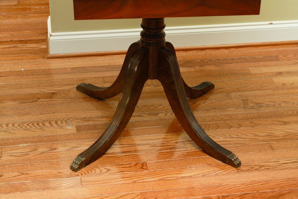 Duncan Phyfe Style Drop Leaf Table