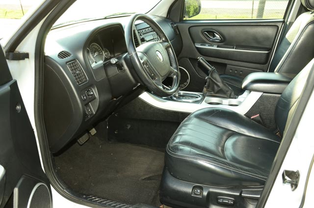 2007 White Mercury Mariner V6