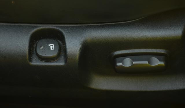 2007 White Mercury Mariner V6