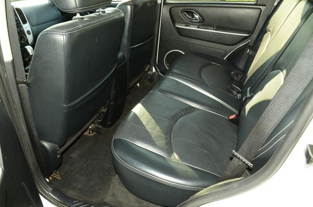 2007 White Mercury Mariner V6