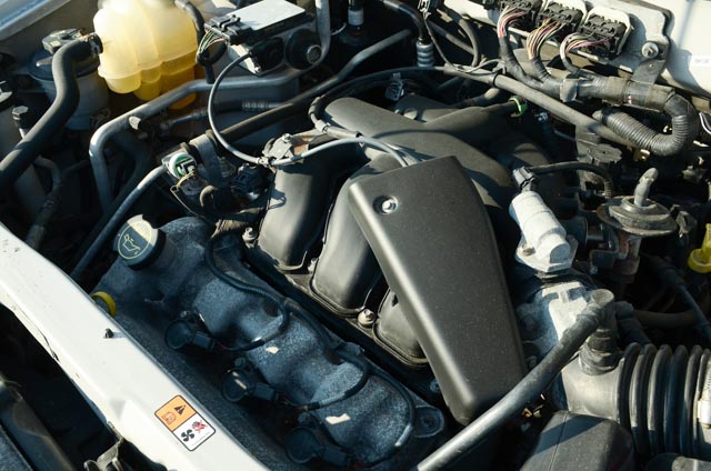 2007 White Mercury Mariner V6