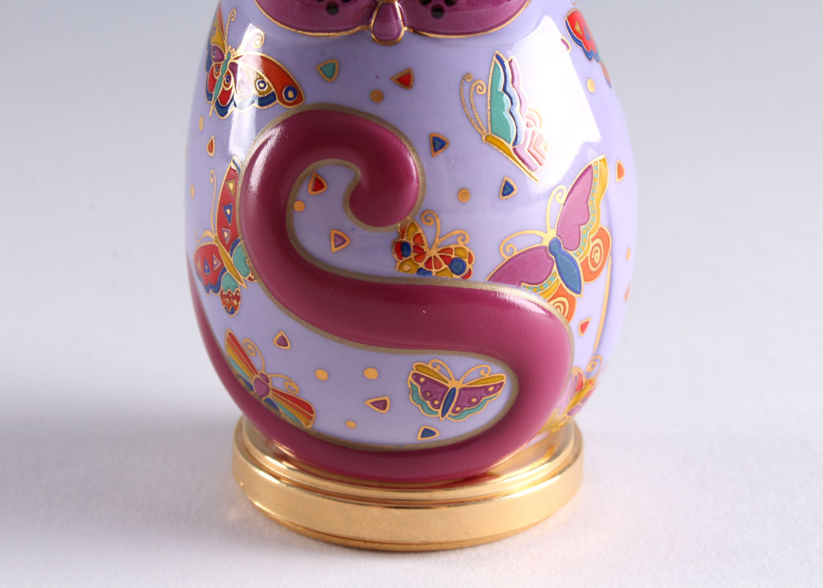 Laurel Burch "Floating Feline" Feline Egg by Franklin Mint