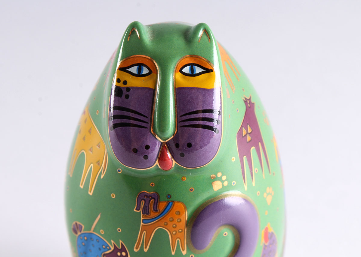 Laurel Burch "Canine Kitty" Feline Egg by Franklin Mint
