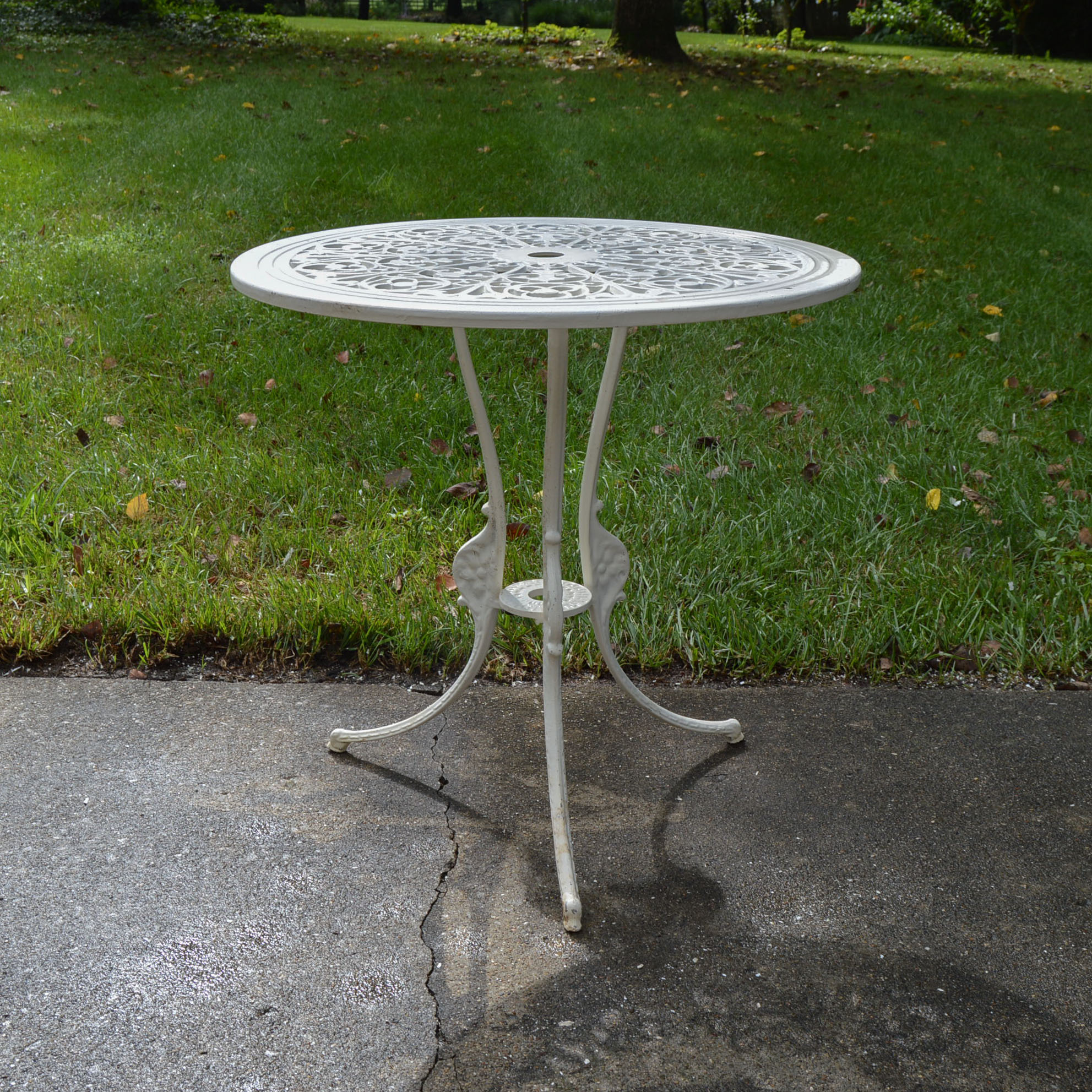 White Cast Iron Patio Table and Chairs