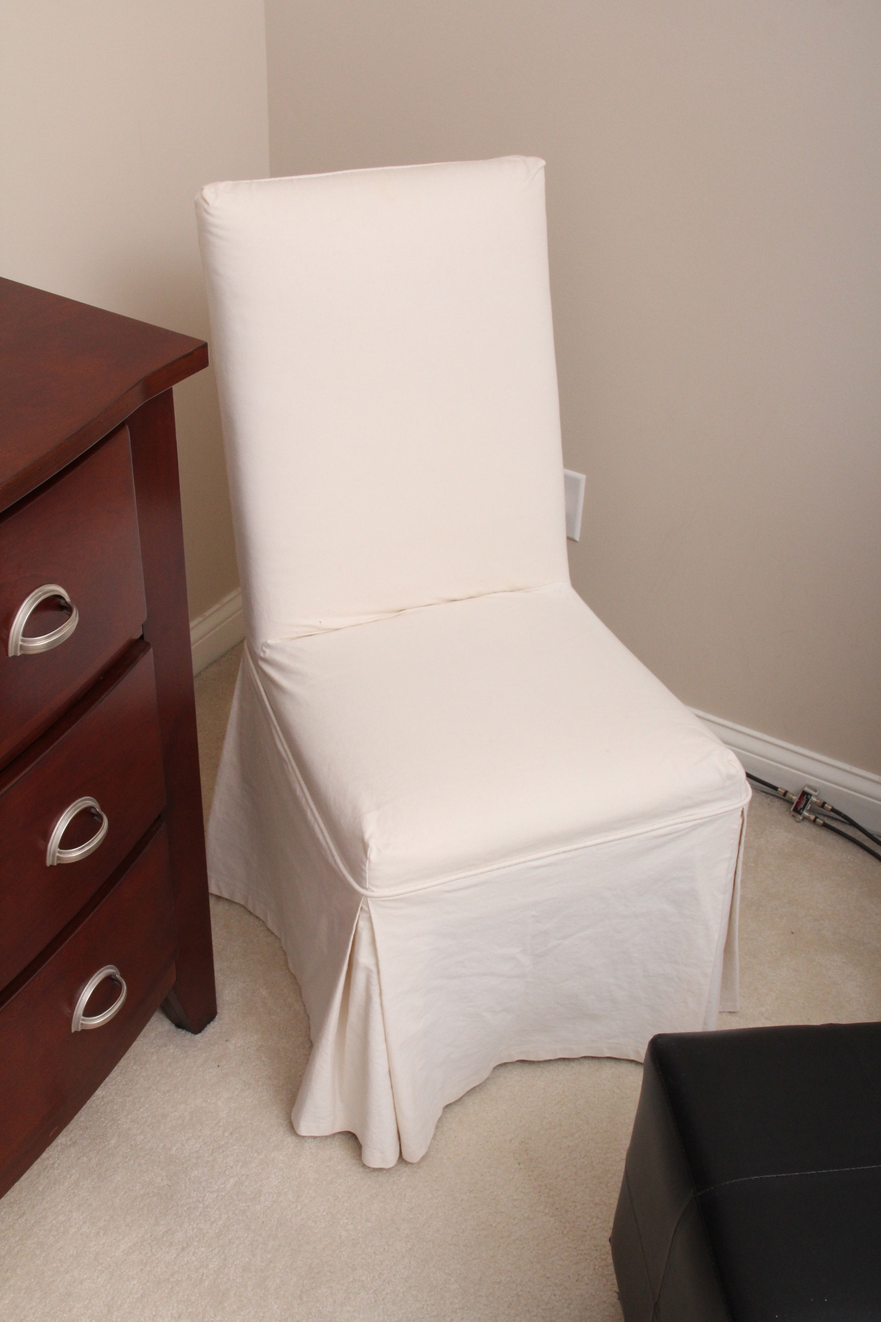 Linen Upholstered Chair and Leatherette Ottoman