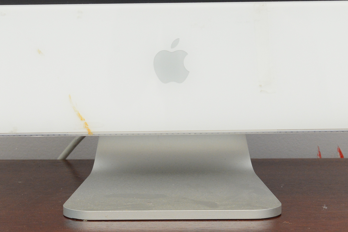 White iMac G5 Desktop Computer