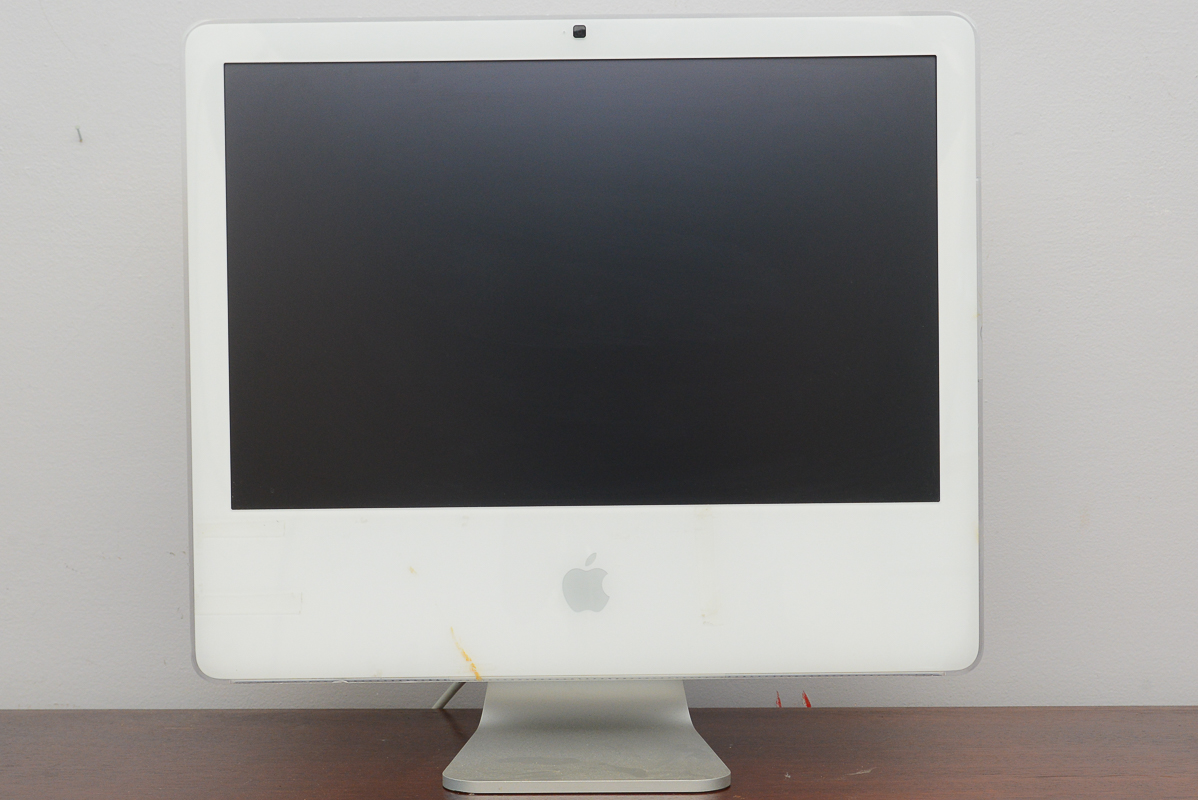 White iMac G5 Desktop Computer
