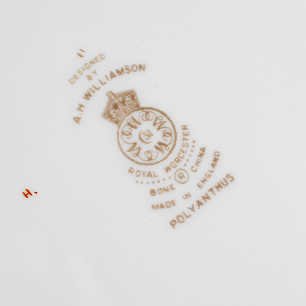 Royal Worcester 'Viceroy' Five Piece Bone China Plate Setting For Eight