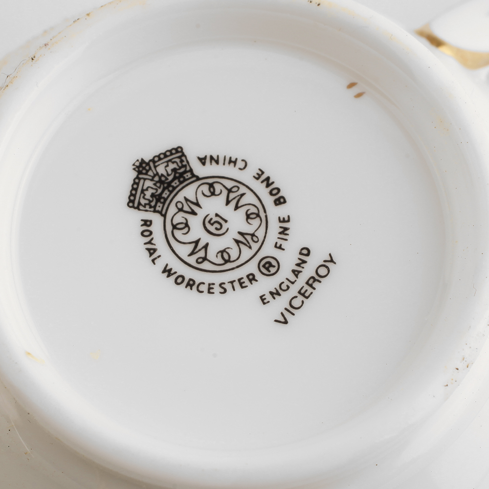 Royal Worcester 'Viceroy' Five Piece Bone China Plate Setting For Eight