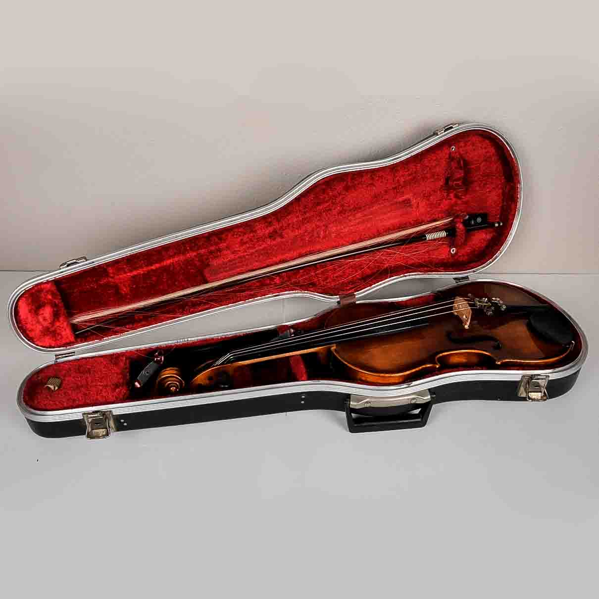 Vintage Kiso Suzuki Violin With Carrying Case