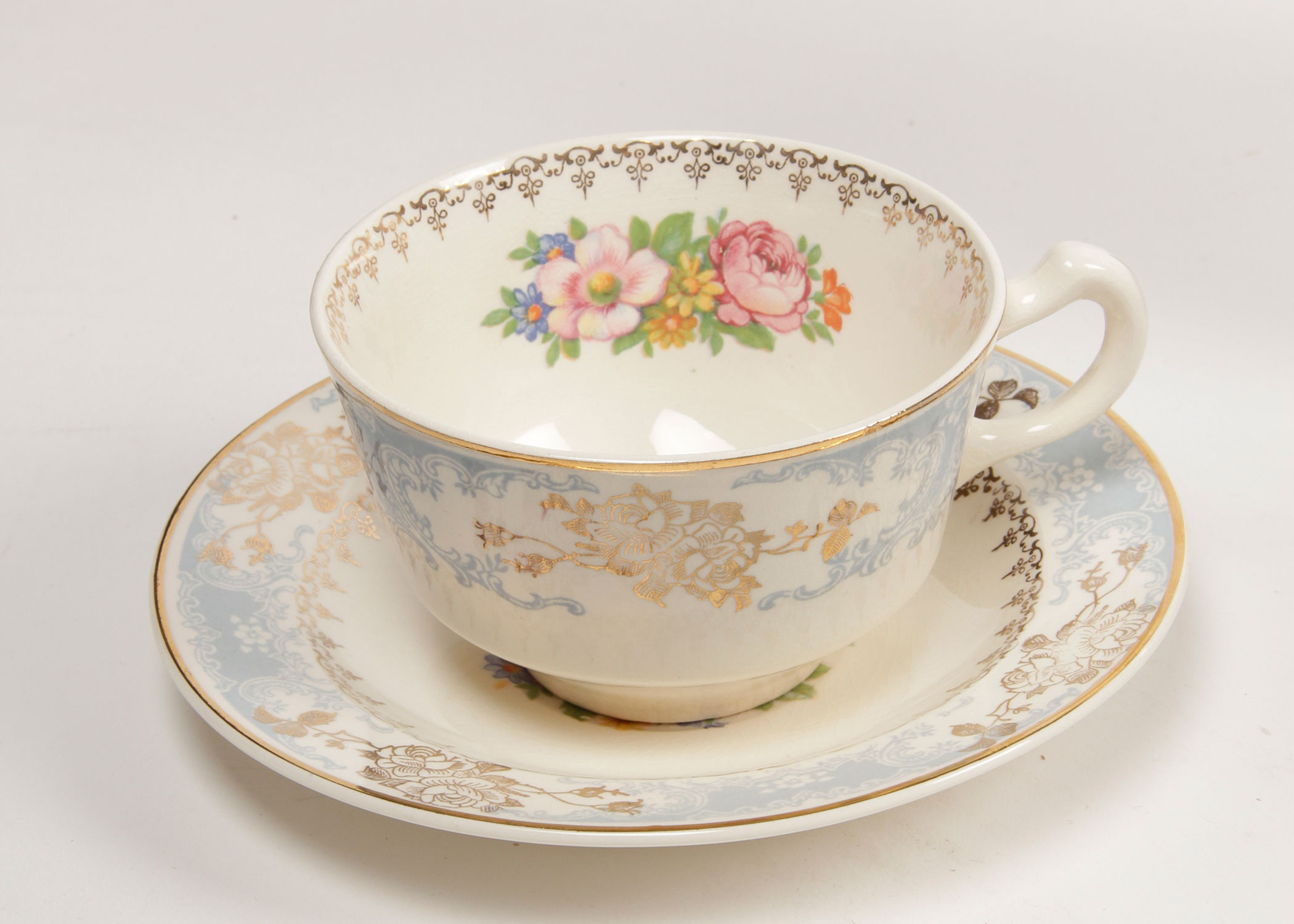 Homer Laughlin Royal Splendor 22 Carat Gold Place Settings for Six