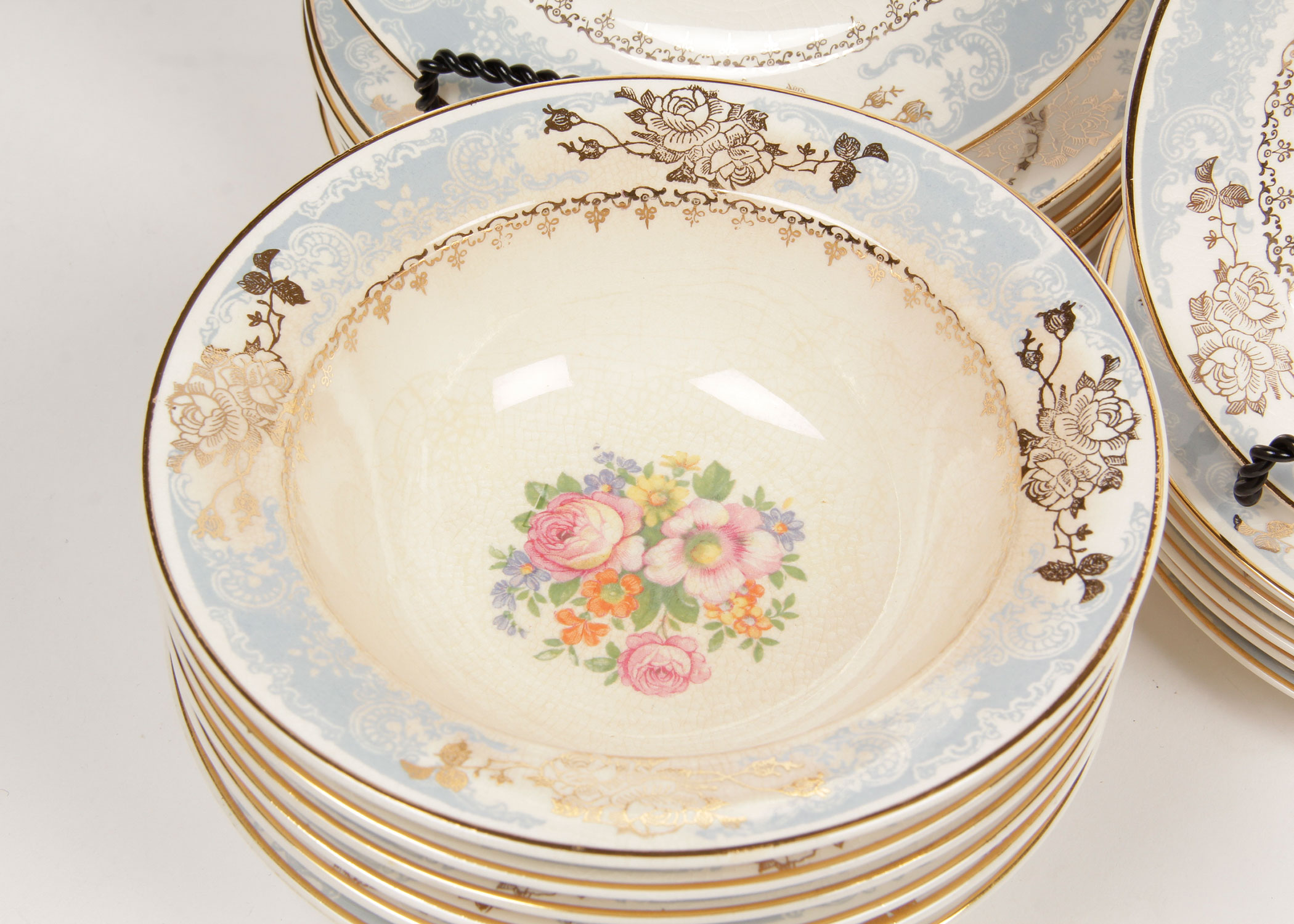 Homer Laughlin Royal Splendor 22 Carat Gold Place Settings for Six