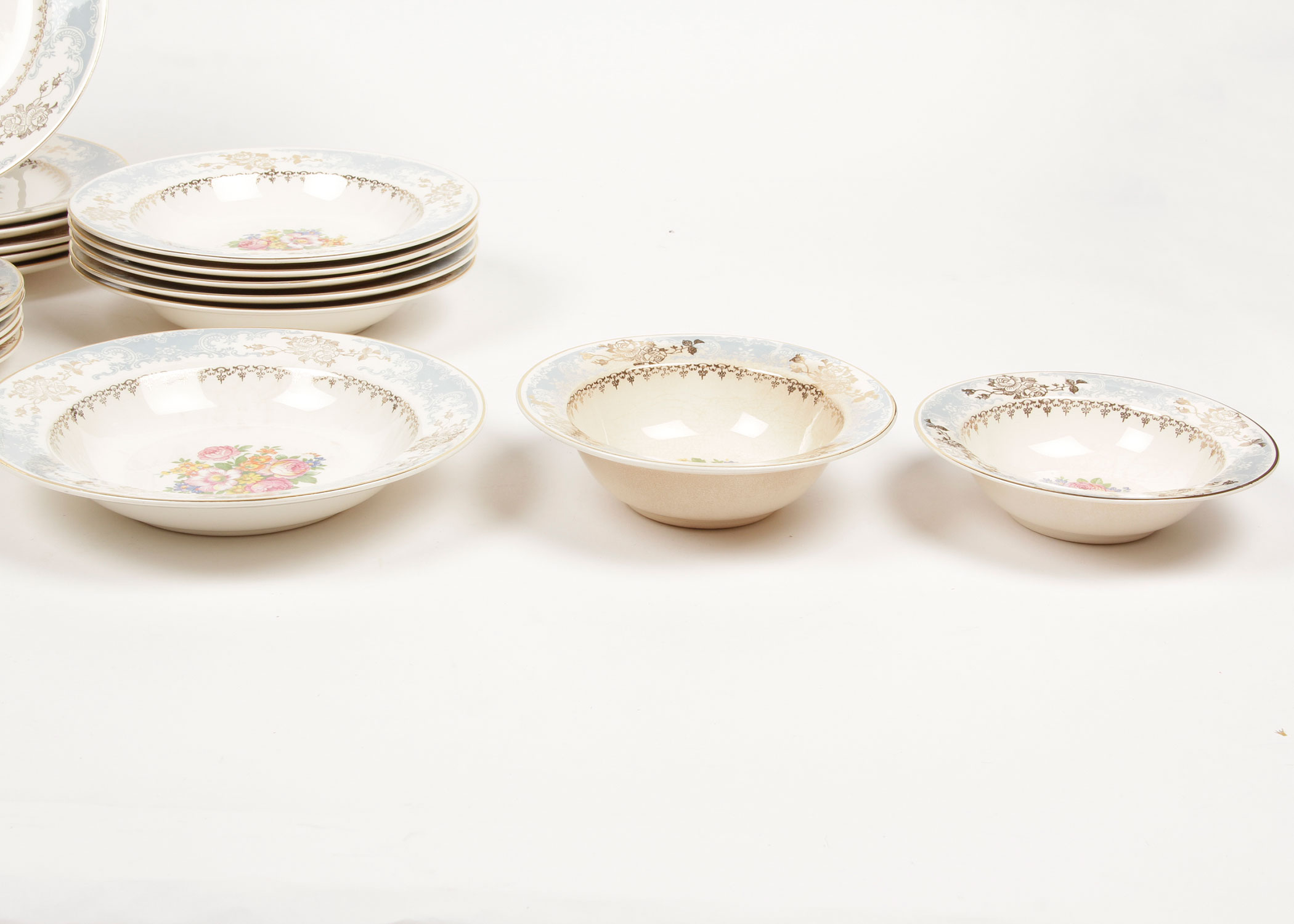 Homer Laughlin Royal Splendor 22 Carat Gold Place Settings for Six