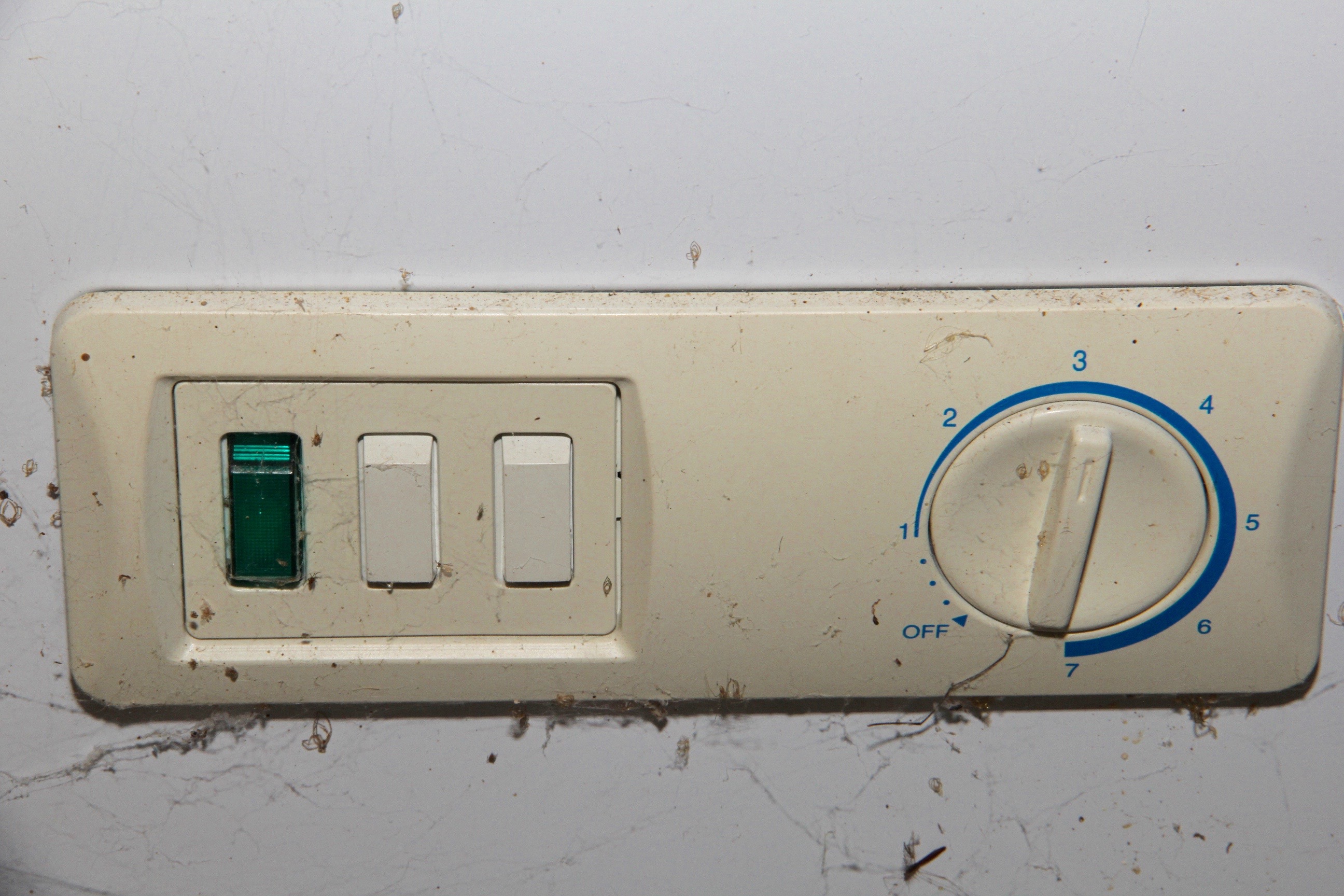 General Electric Lidded Deep Freezer