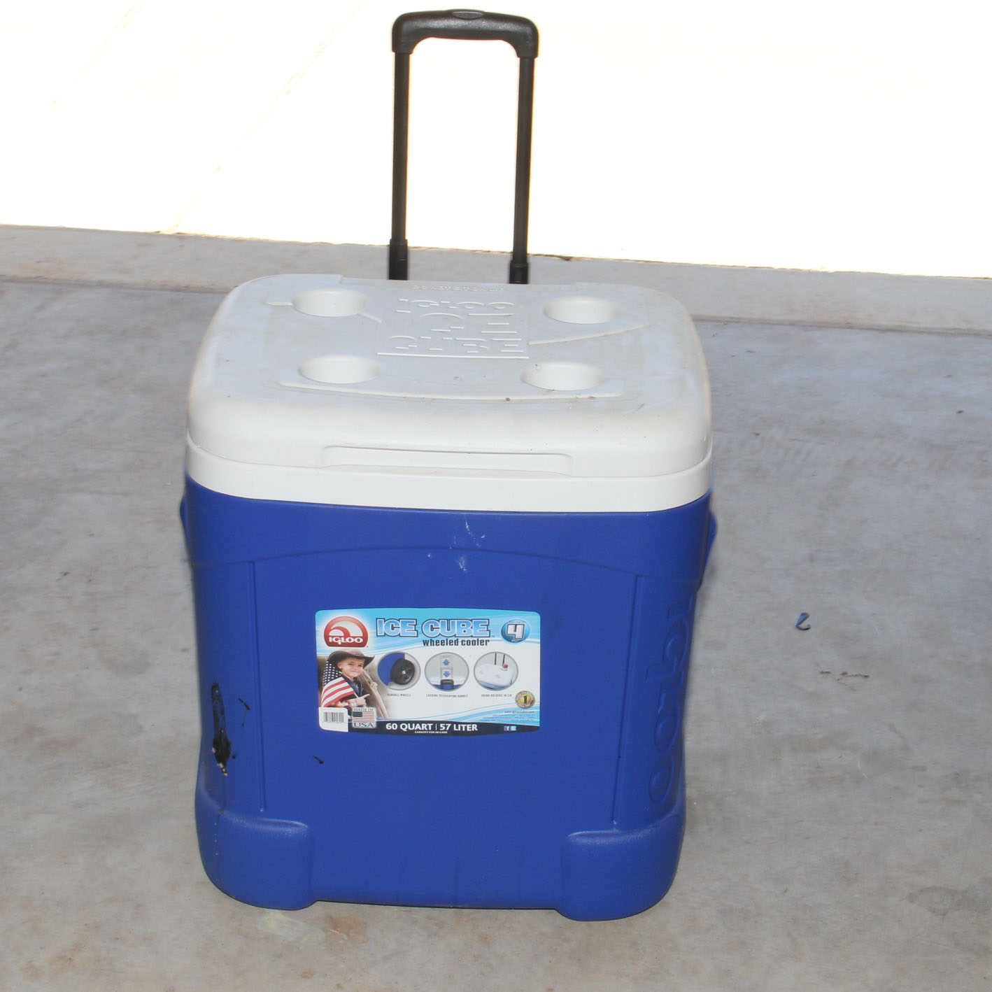 Wheeled Igloo Drink Cooler