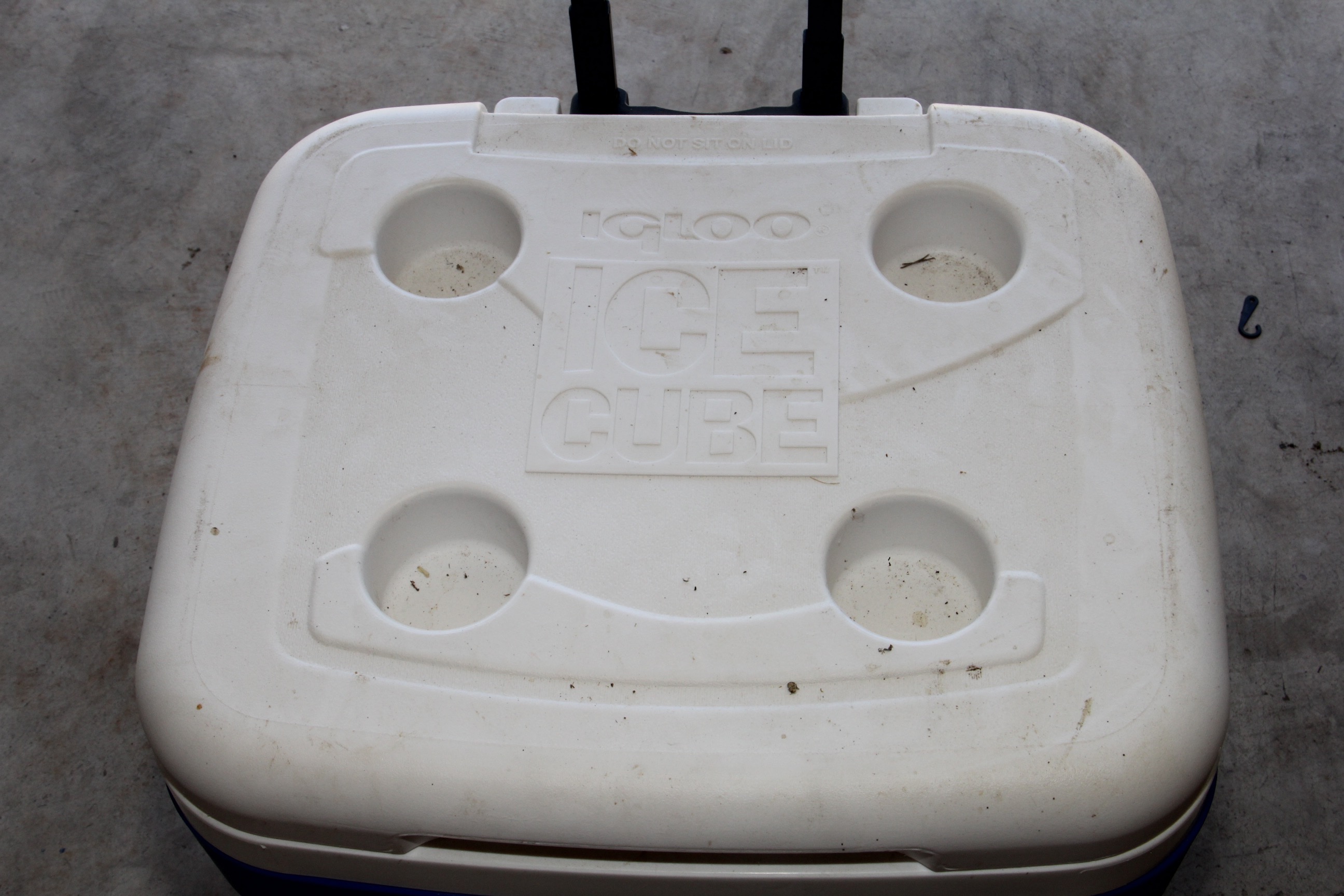 Wheeled Igloo Drink Cooler