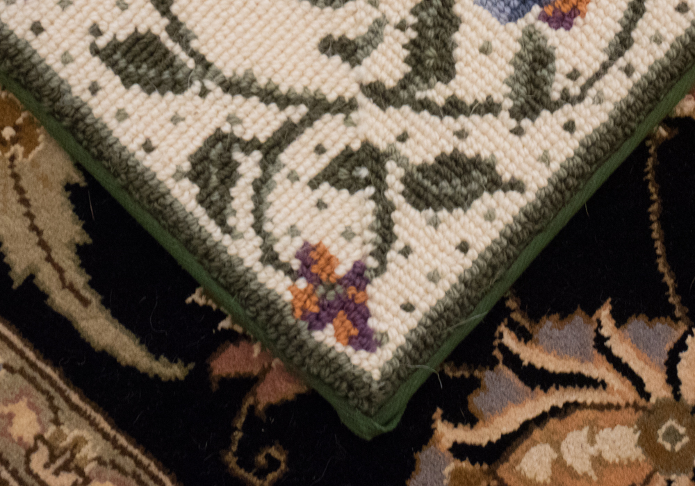 Hand Hooked Floral Area Rug