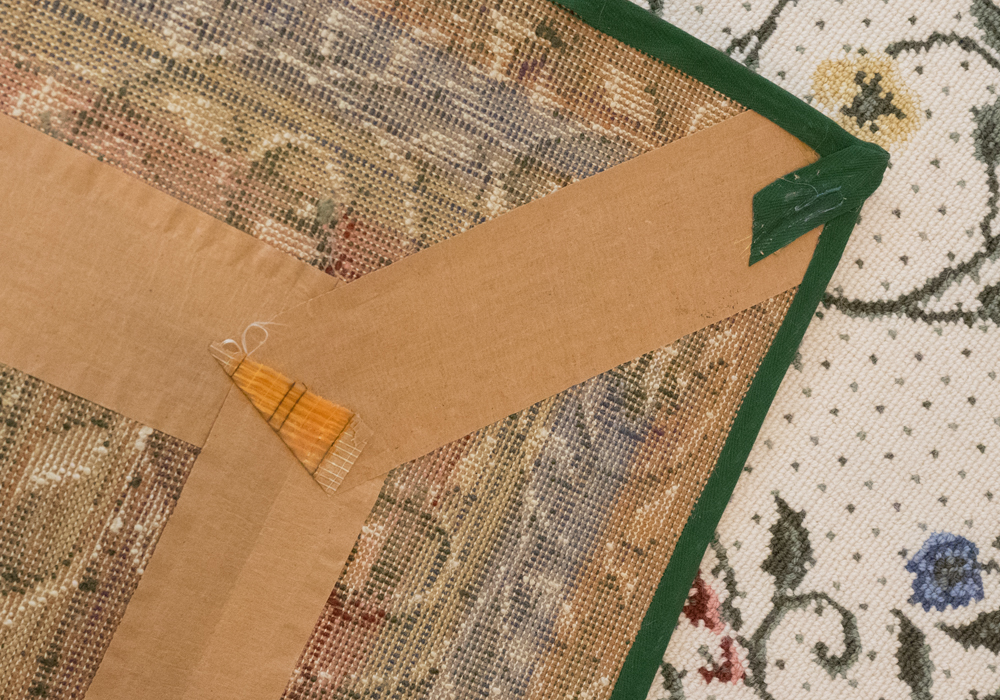 Hand Hooked Floral Area Rug