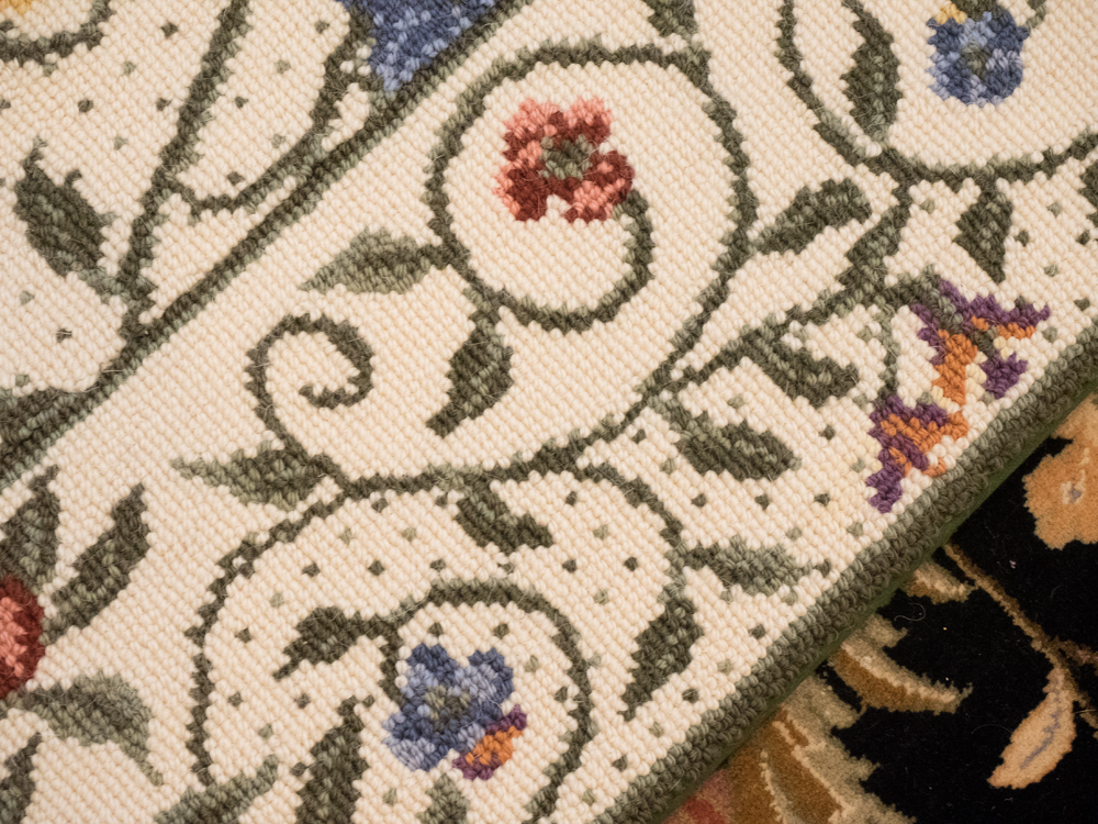 Hand Hooked Floral Area Rug