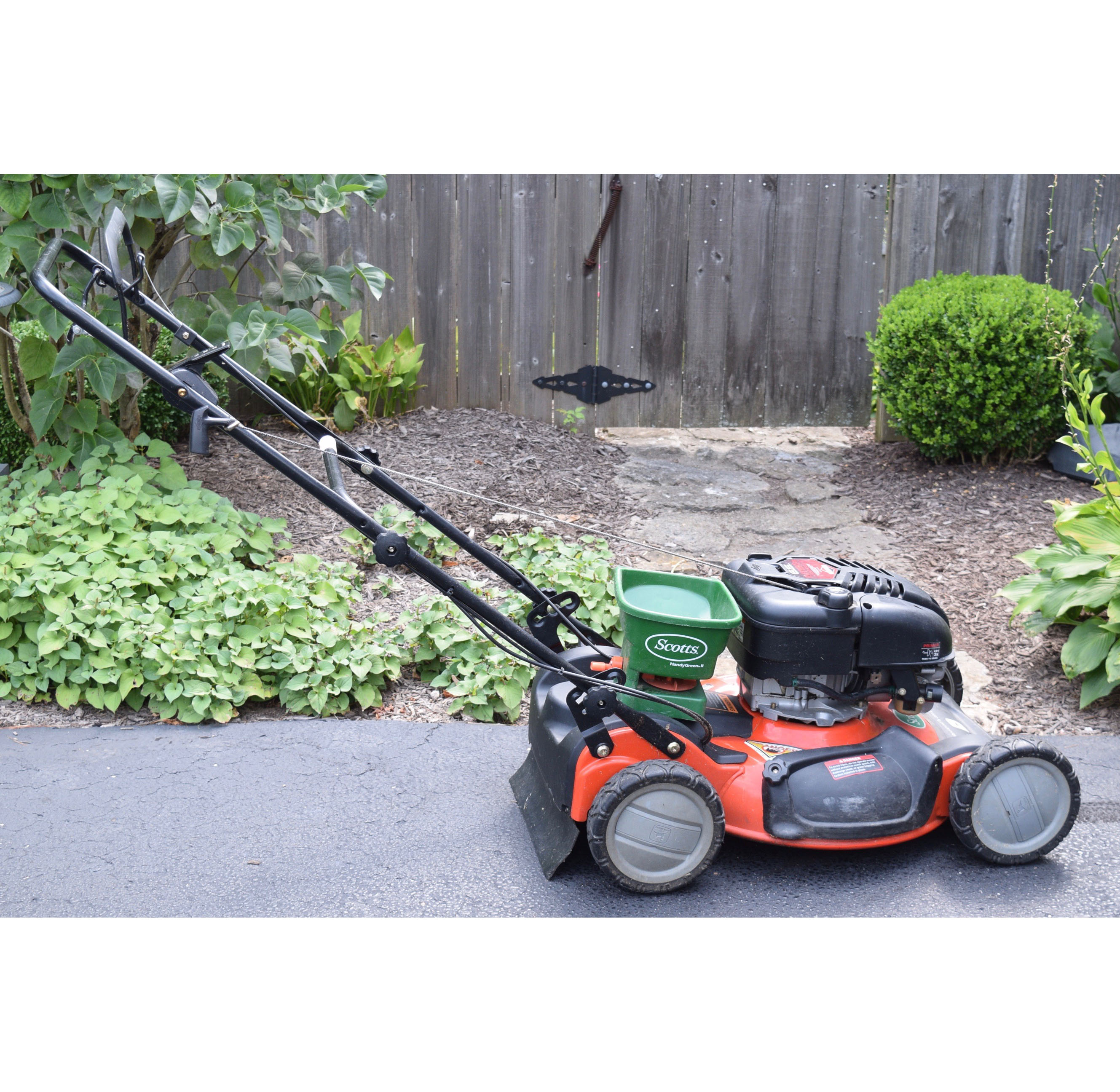 John Deere Scotts 3-In-1 Mulching Mower
