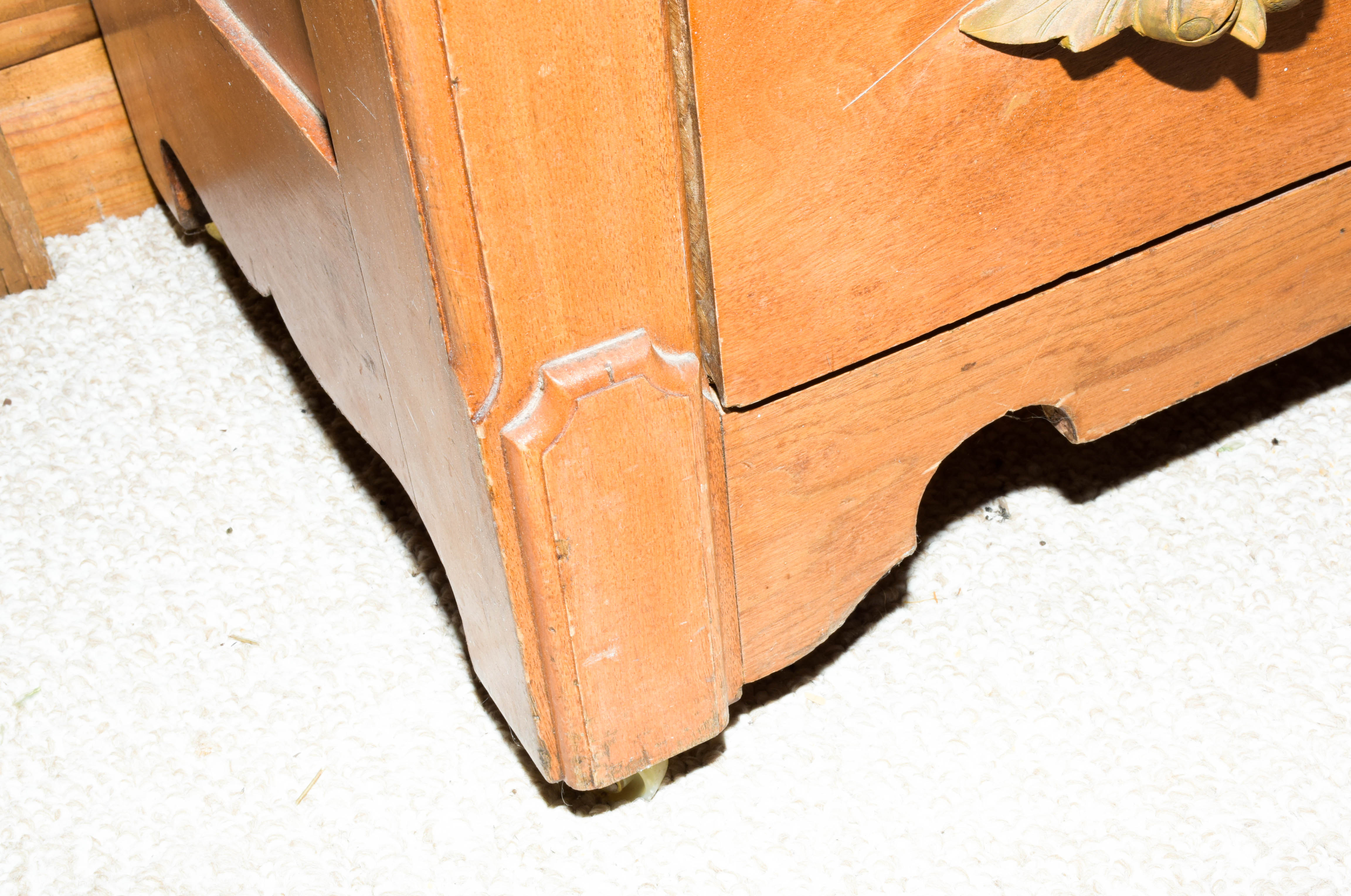 Antique Victorian Dresser