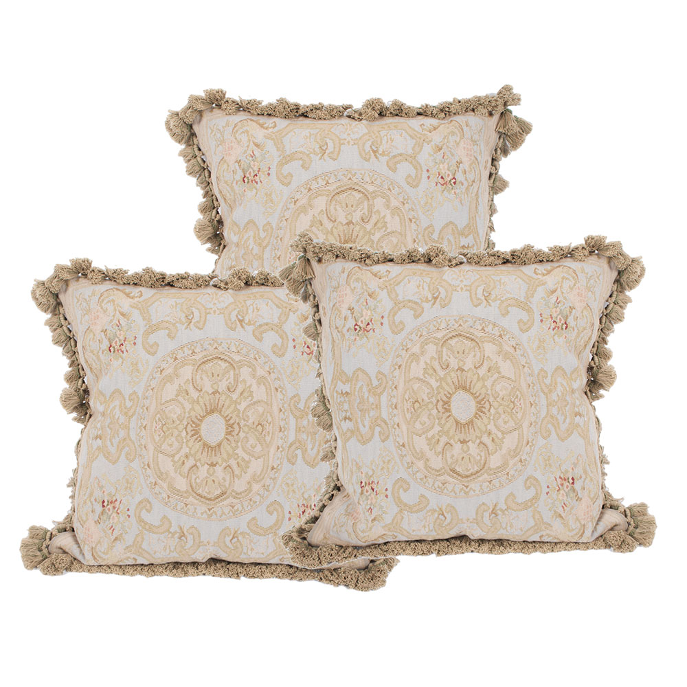 Set of Decorative Pillows