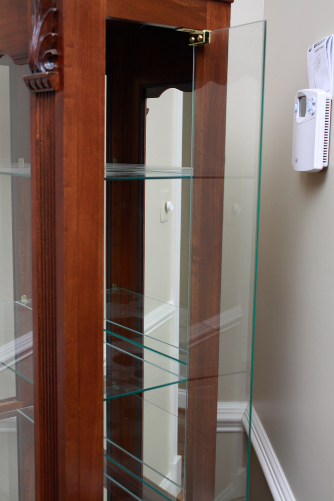 Pulaski Furniture Lighted Curio Cabinet