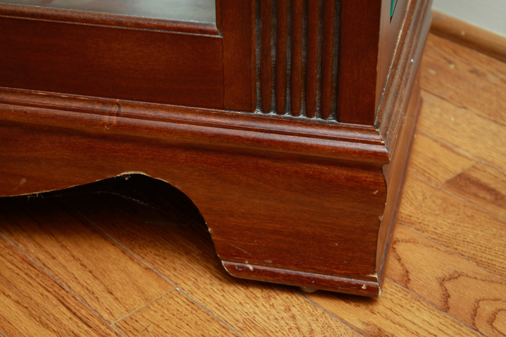 Pulaski Furniture Lighted Curio Cabinet