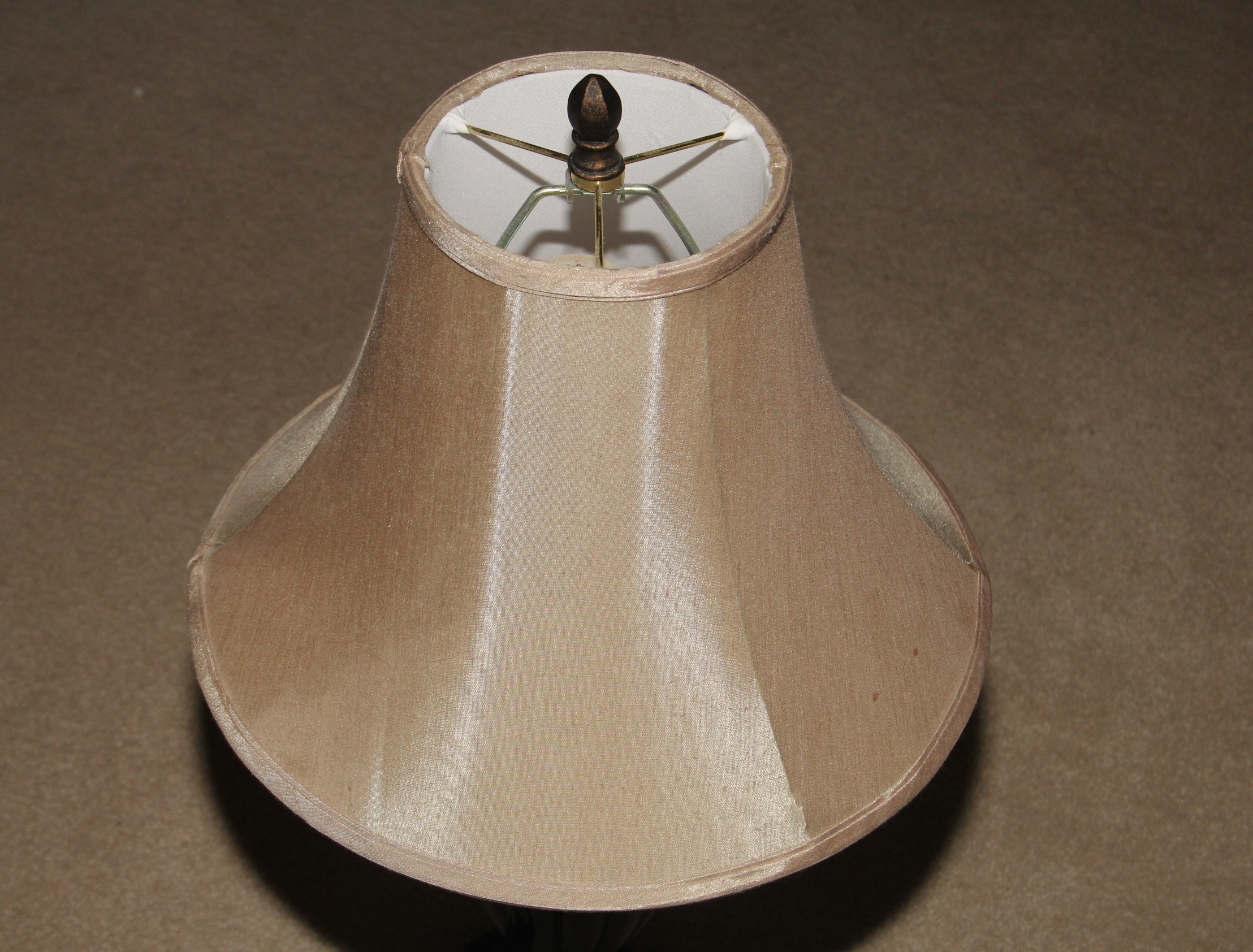 Bronze Tone Metal Urn Lamp