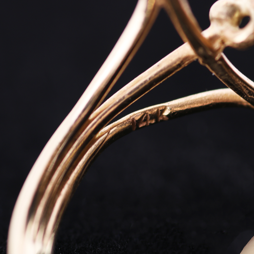 14K Yellow Gold Victorian Black Onyx Ring