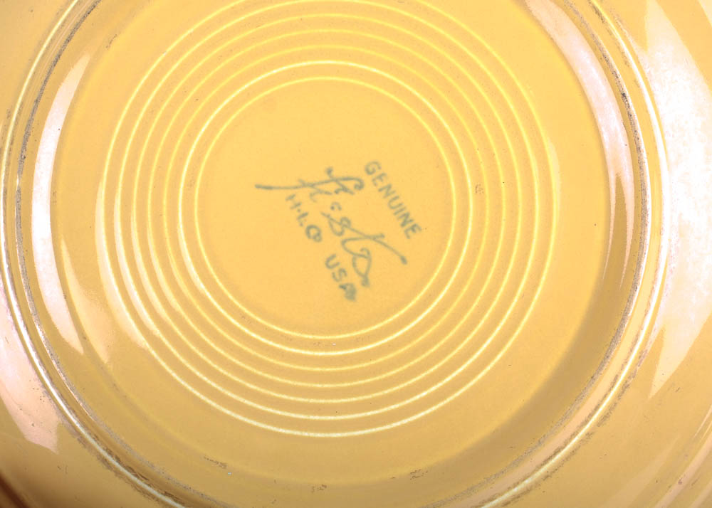 Set of Eight Vintage Fiestaware Plates in Sunny Yellow Glaze