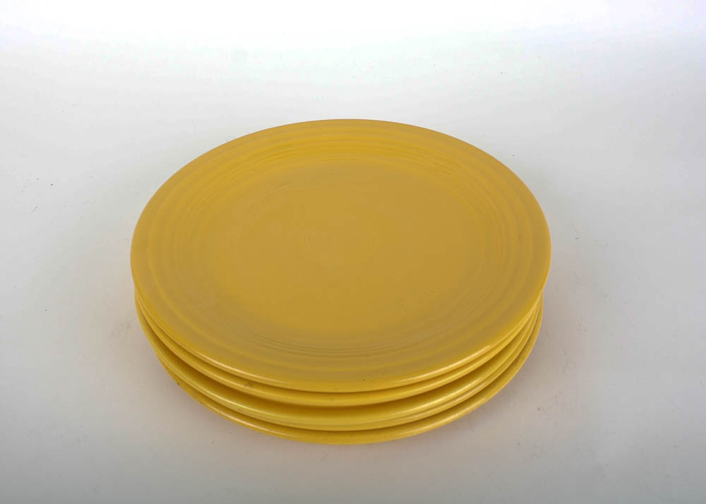 Set of Eight Vintage Fiestaware Plates in Sunny Yellow Glaze