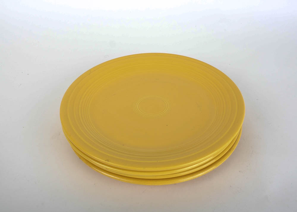 Set of Eight Vintage Fiestaware Plates in Sunny Yellow Glaze