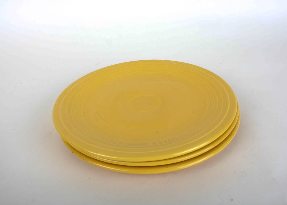 Set of Eight Vintage Fiestaware Plates in Sunny Yellow Glaze