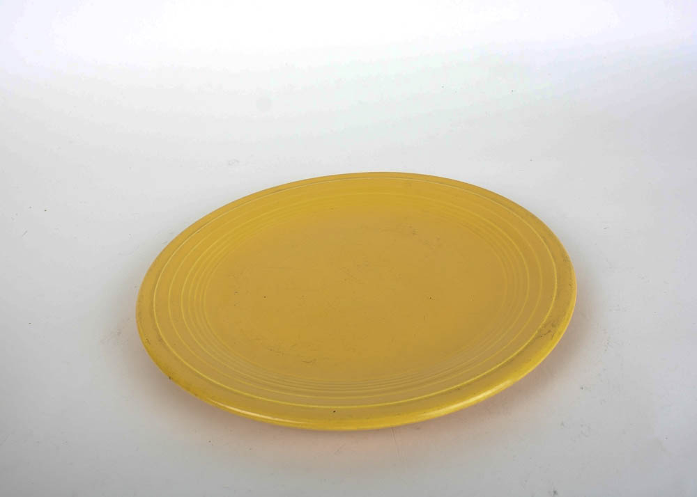 Set of Eight Vintage Fiestaware Plates in Sunny Yellow Glaze