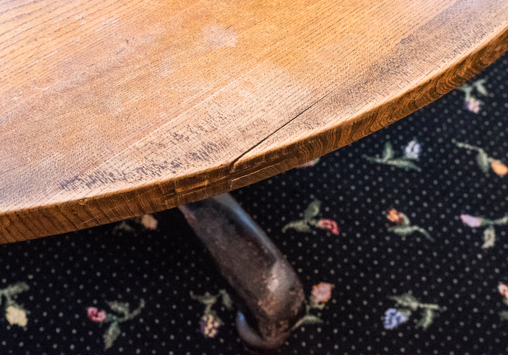 Vintage Oak Round Pedestal Farm Table