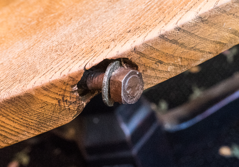 Vintage Oak Round Pedestal Farm Table