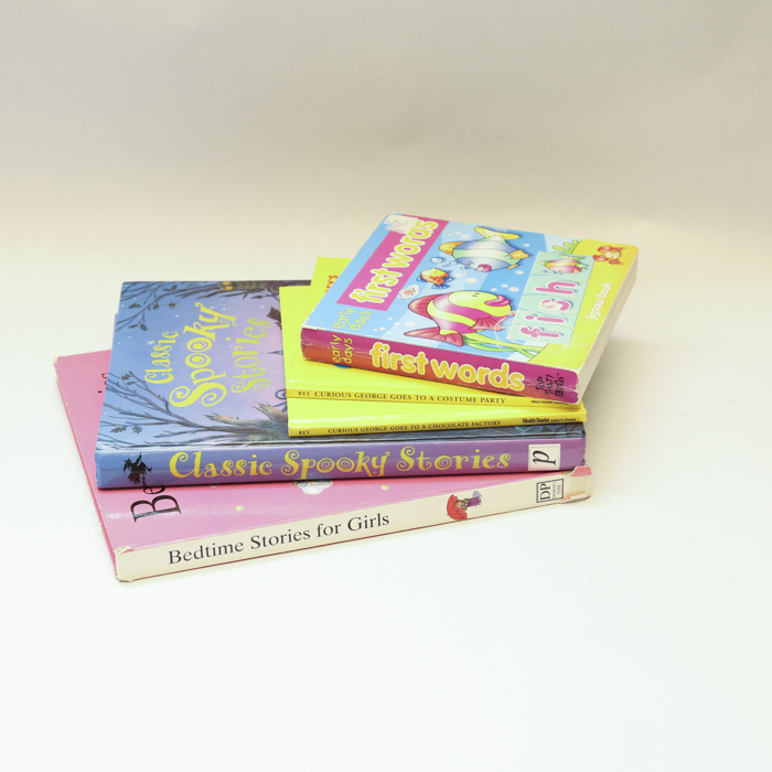 Children's Books and Toy Storage Bench with Play Blocks