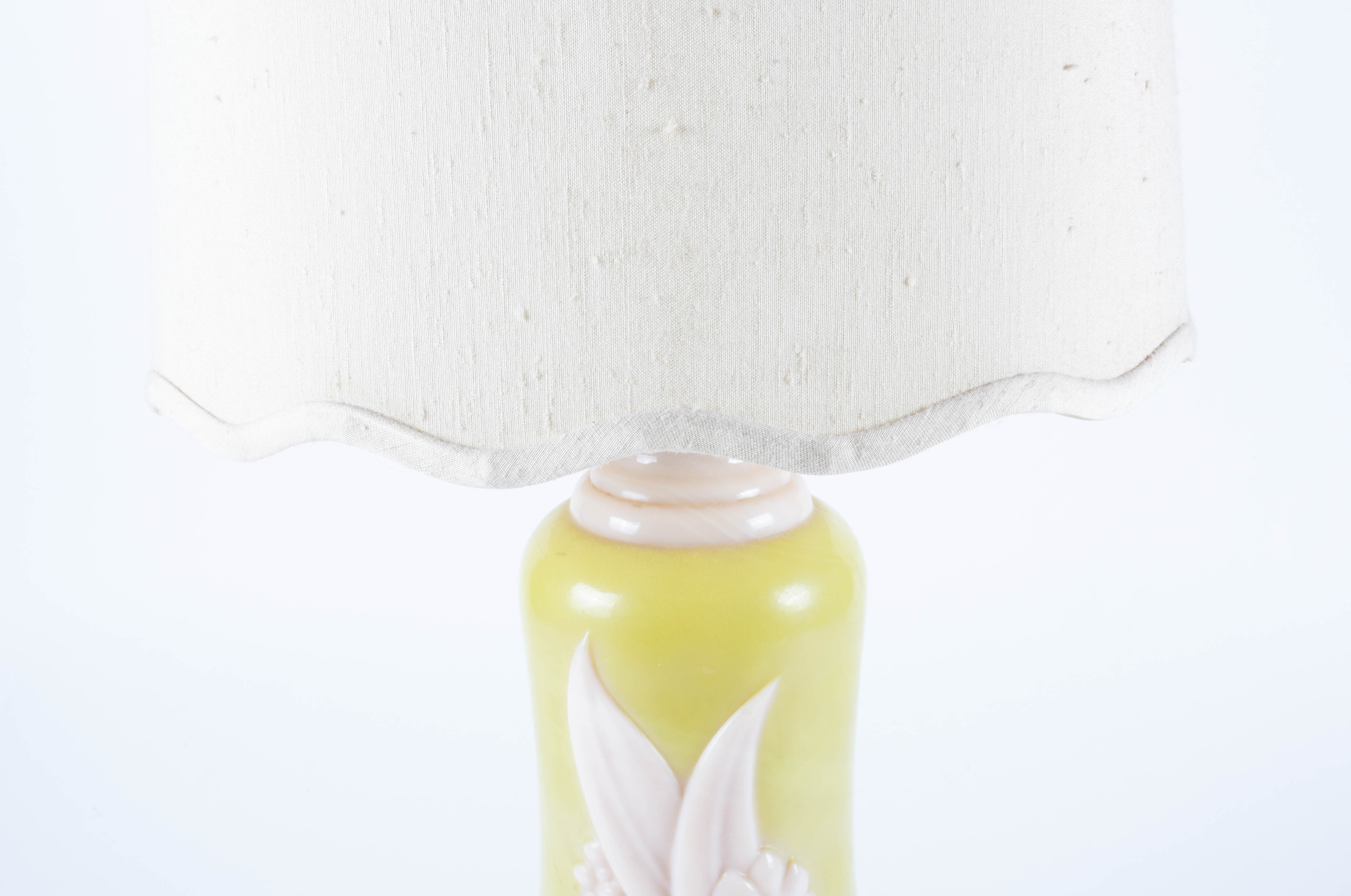 Vintage Aladdin Alacite Glass "Lilly of the Valley" Table Lamp