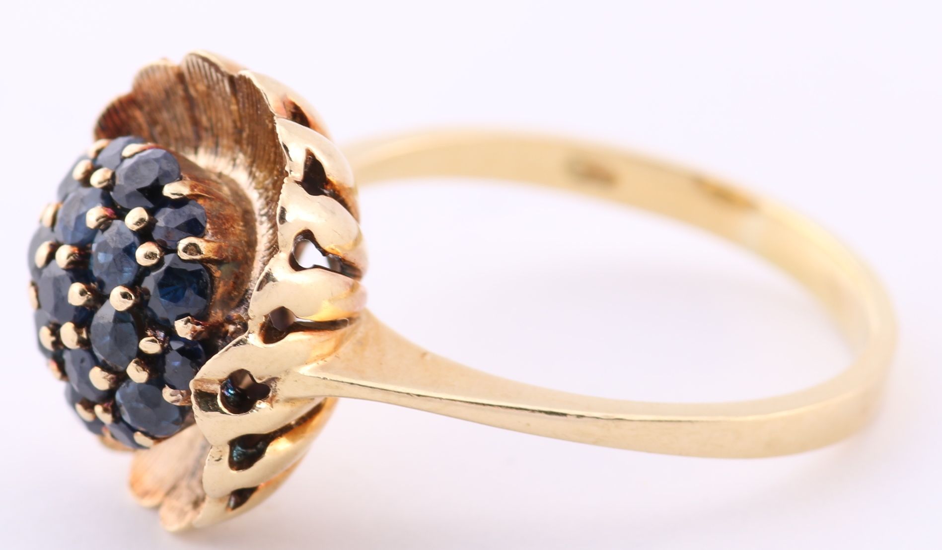1950s 18K Gold and Black Sapphire Cocktail Ring