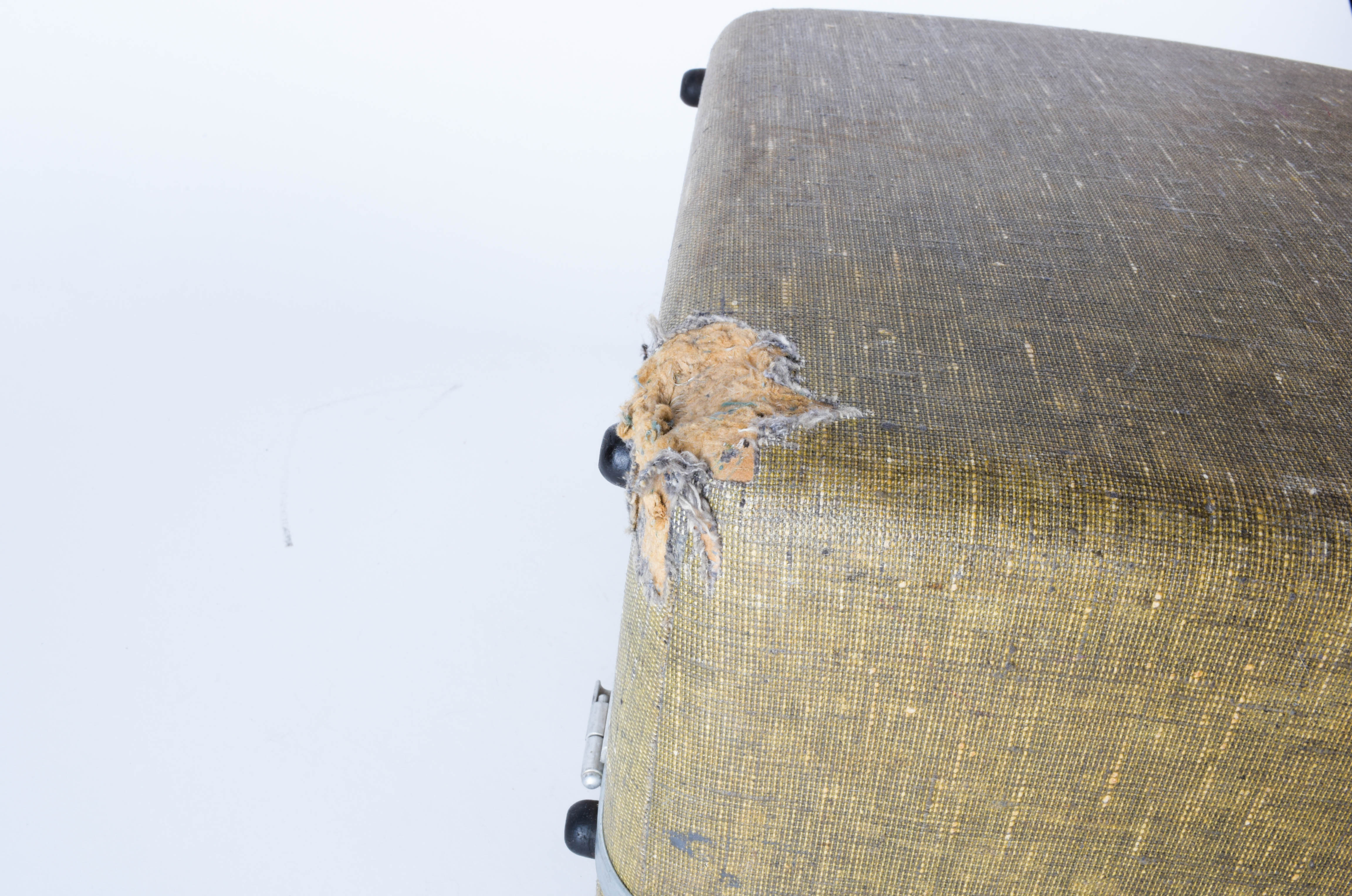 Vintage Royal Quiet De Luxe Typewriter