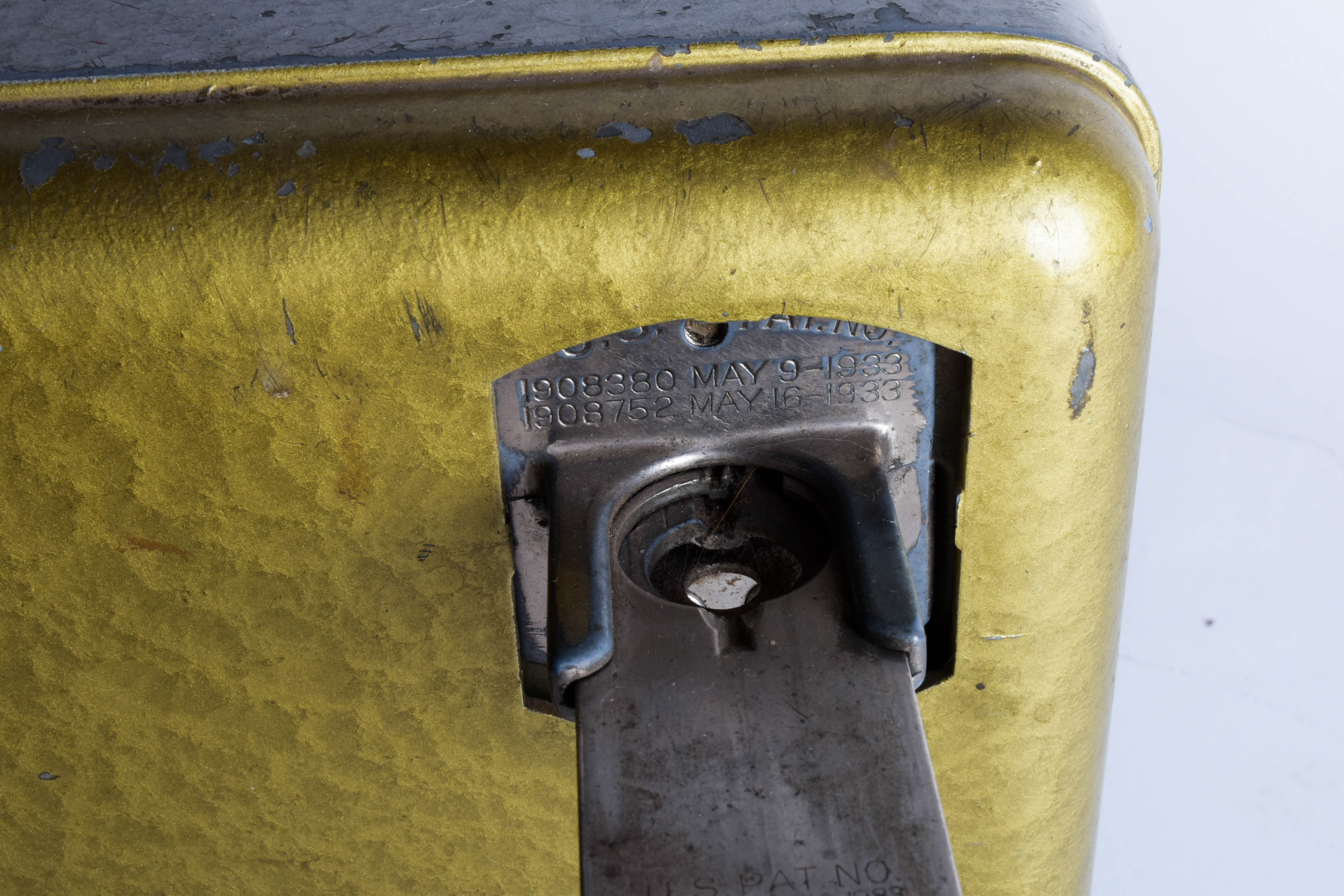 Vintage Mills Novelty Co. Tabletop Slot Machine