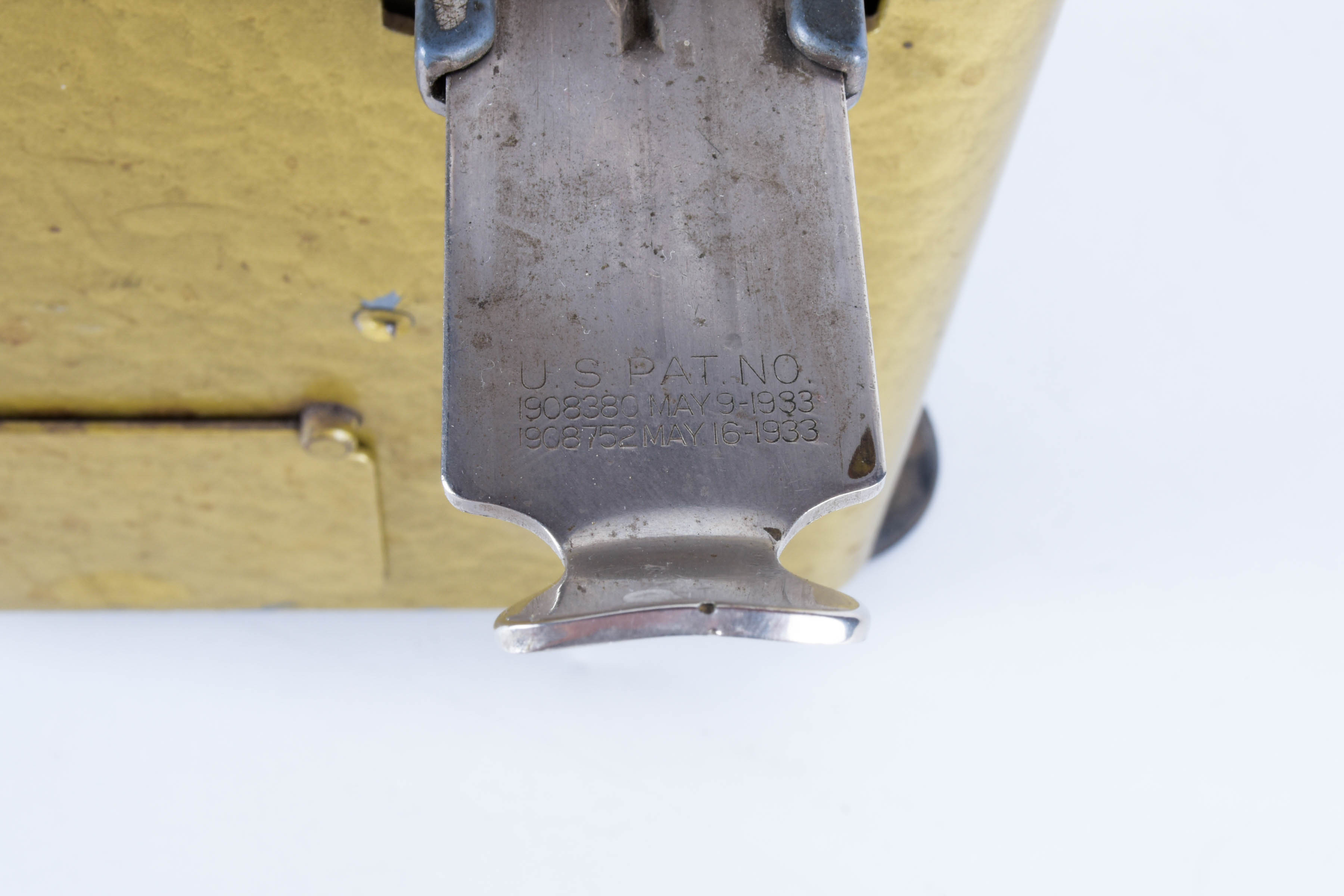 Vintage Mills Novelty Co. Tabletop Slot Machine