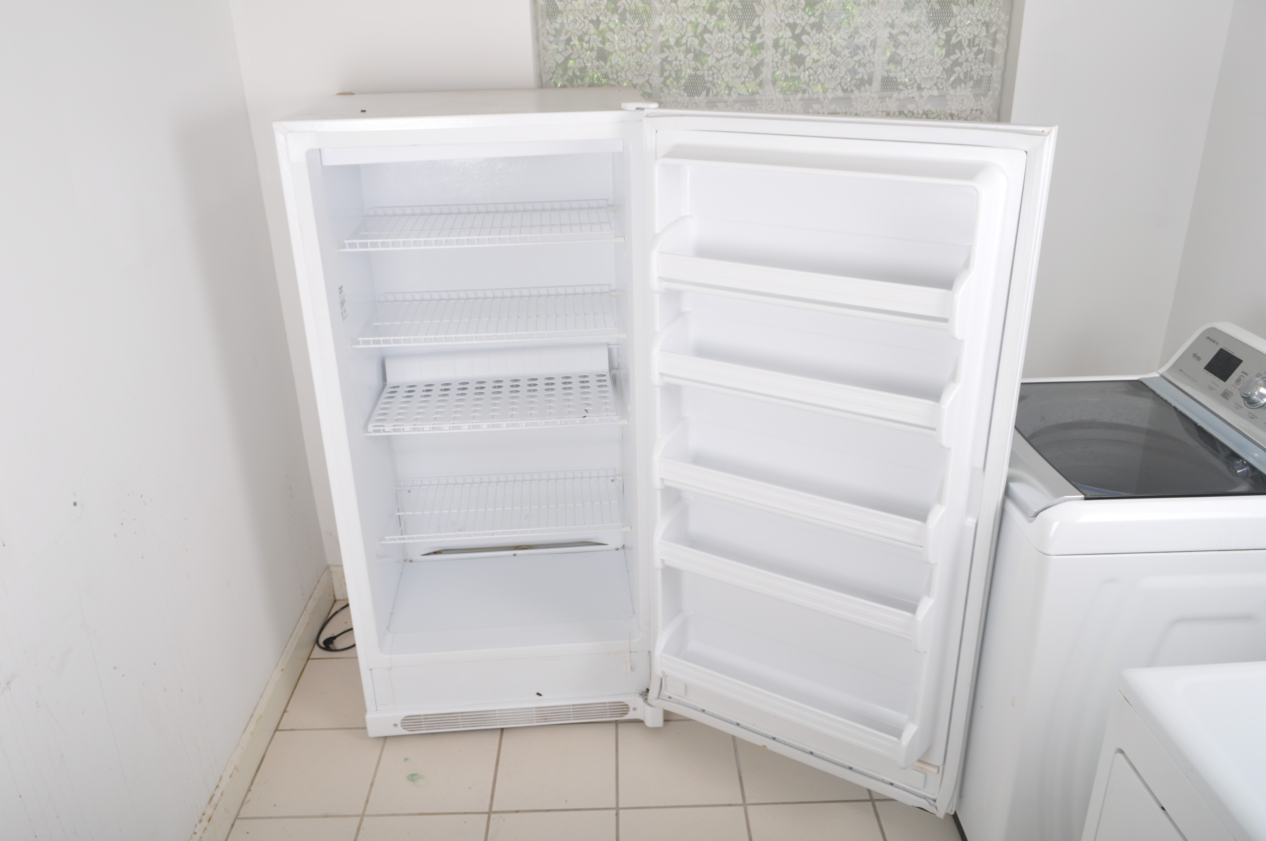 Kenmore Free Standing Refrigerator