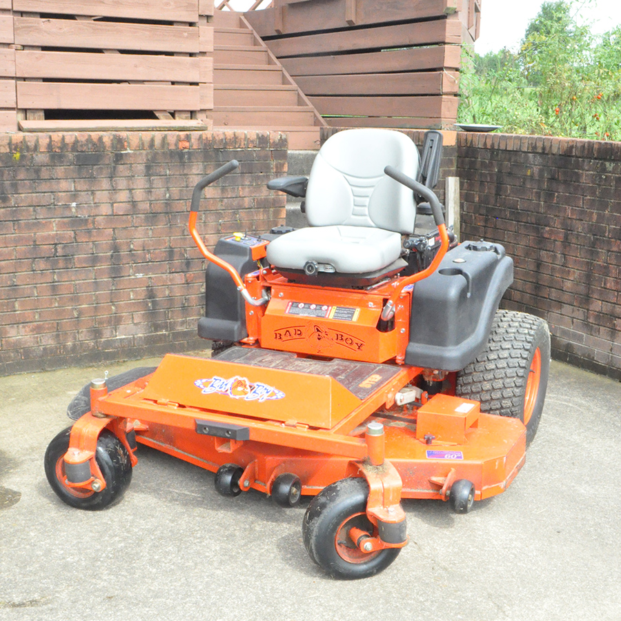 2009 Bad Boy Pro Series 6000 LT Zero Turn Lawn Mower