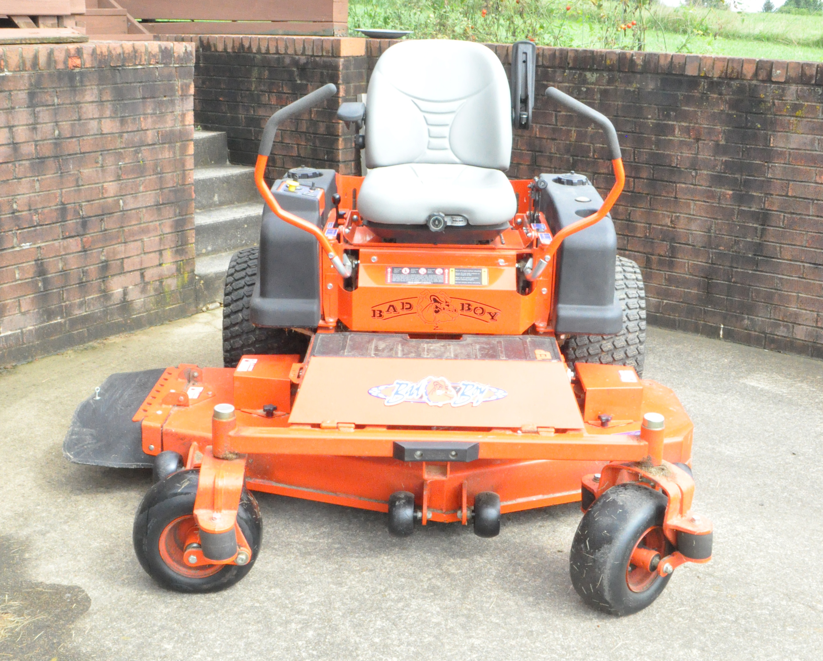 2009 Bad Boy Pro Series 6000 LT Zero Turn Lawn Mower