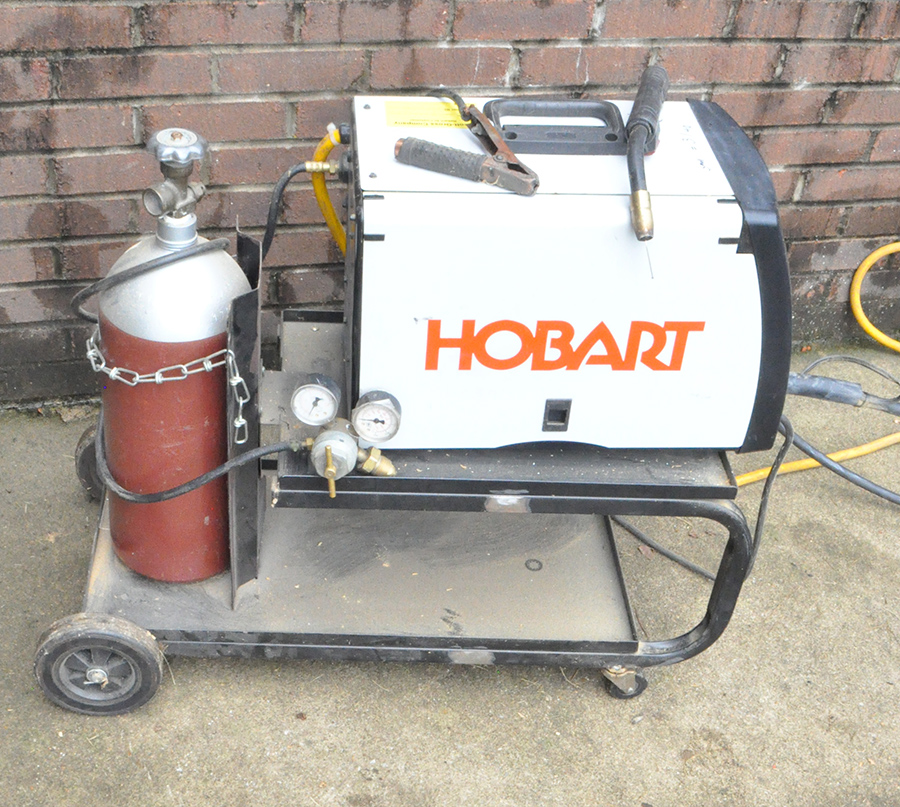 Hobart Handler 187 Wire Free Welder