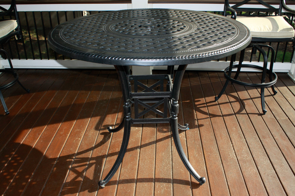 Frontgate Outdoor Furniture Set