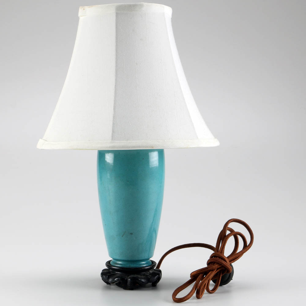 Vintage Chinese Vase Table Lamp with Shade
